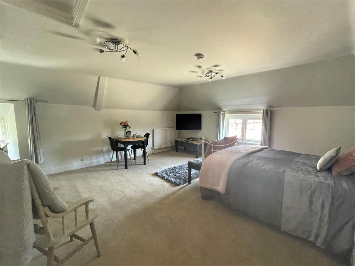 The Dairyman Suite Moreton  Экстерьер фото